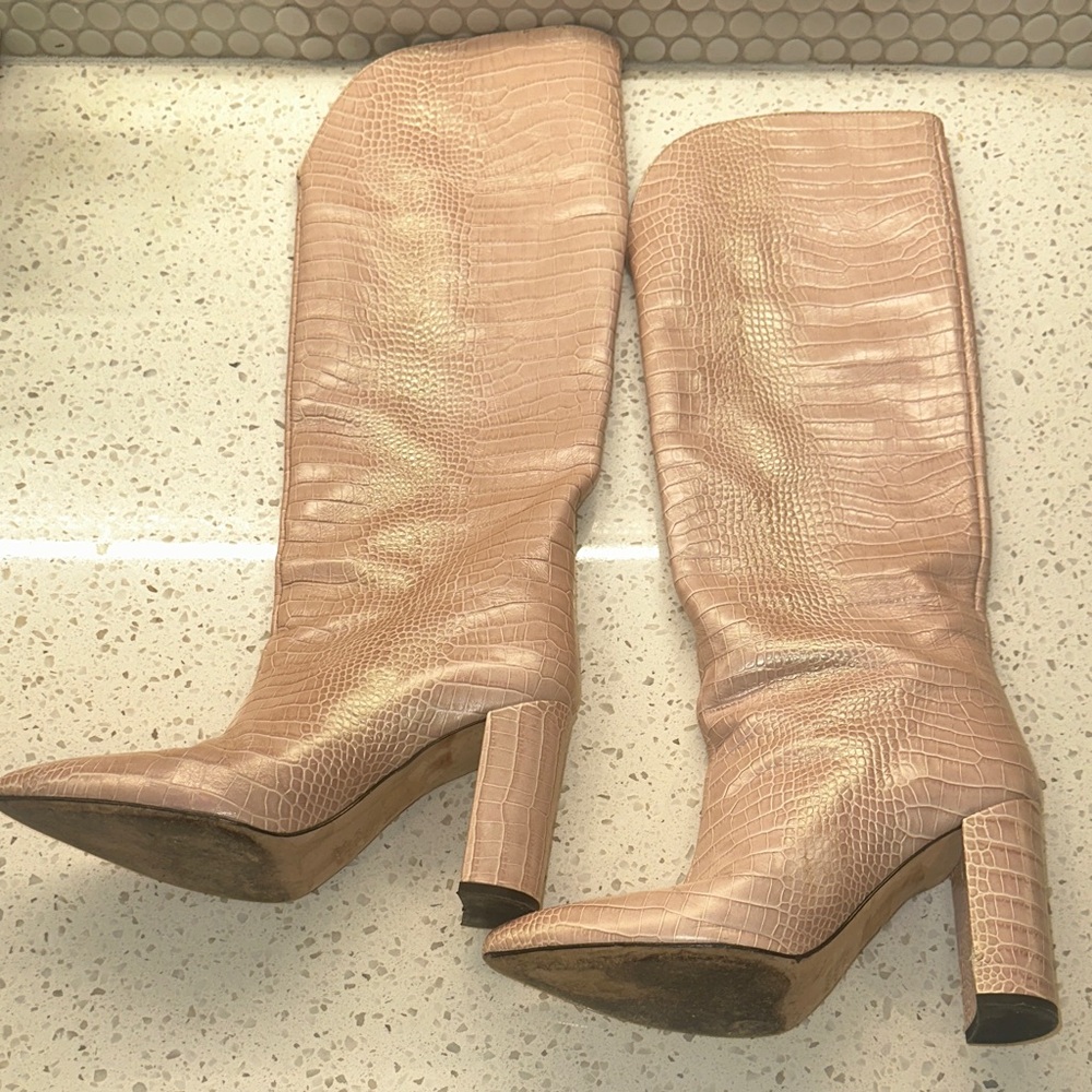 Vero Cuoio Blush Pink Croc-Embossed Mid-Calf Heeled Boots